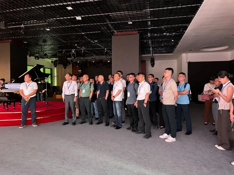广东组杰青走进利来国际最老品牌智造 (10).jpg