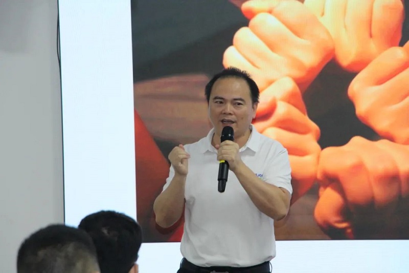 利来国际最老品牌商学院《第二十三期团队精神与卓越团队建设训练营》圆满落幕!凝聚团队力量,共筑发展基石。 (8).jpg 利来国际最老品牌商学院《第二十三期团队精神与卓越团队建设训练营》圆满落幕!凝聚团队力量,共筑发展基石。 (8).jpg